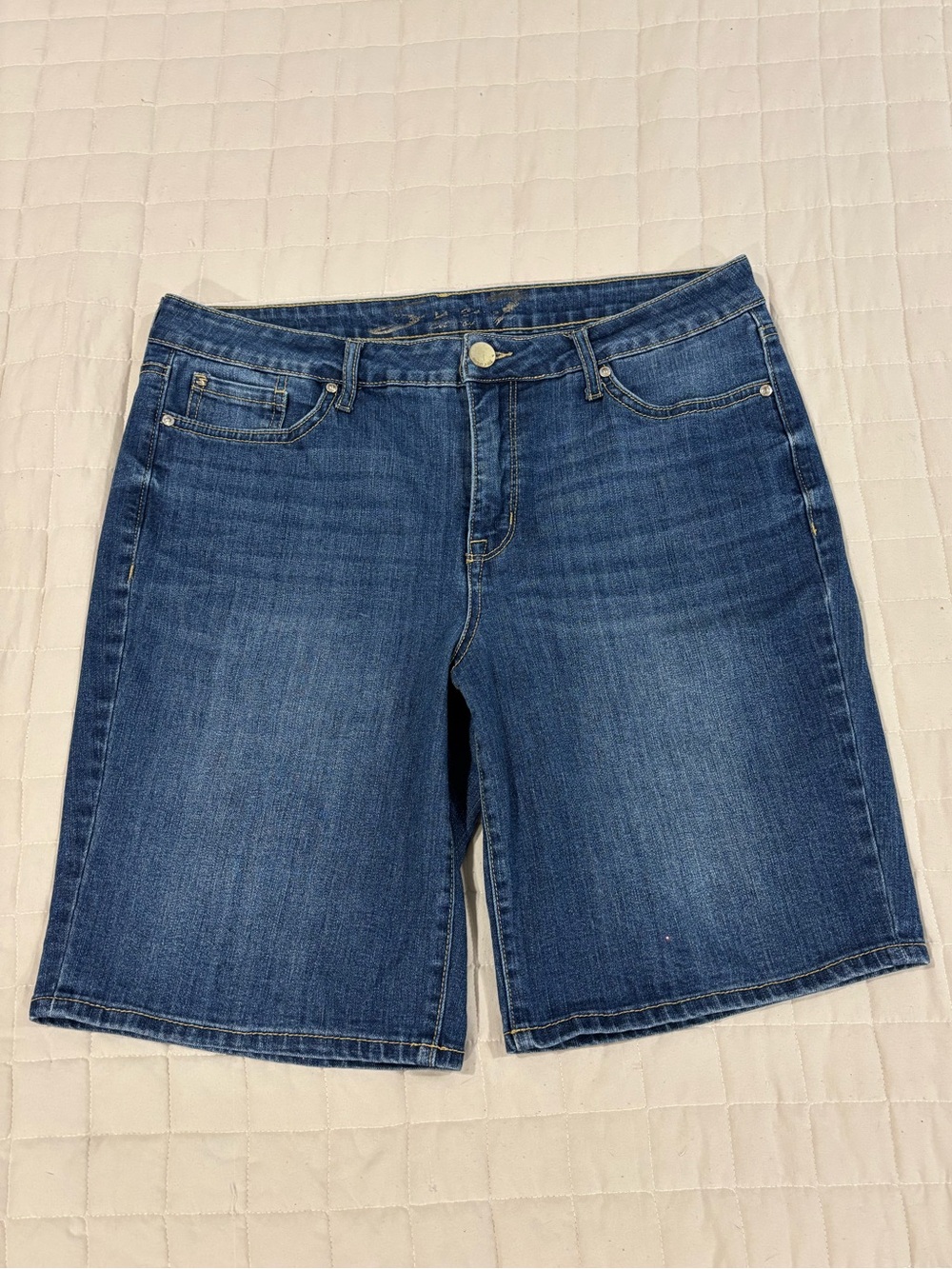 Seven Denim Sunset Bermuda Shorts - Blue Medium Wash Women’s 14 Preppy Sporty